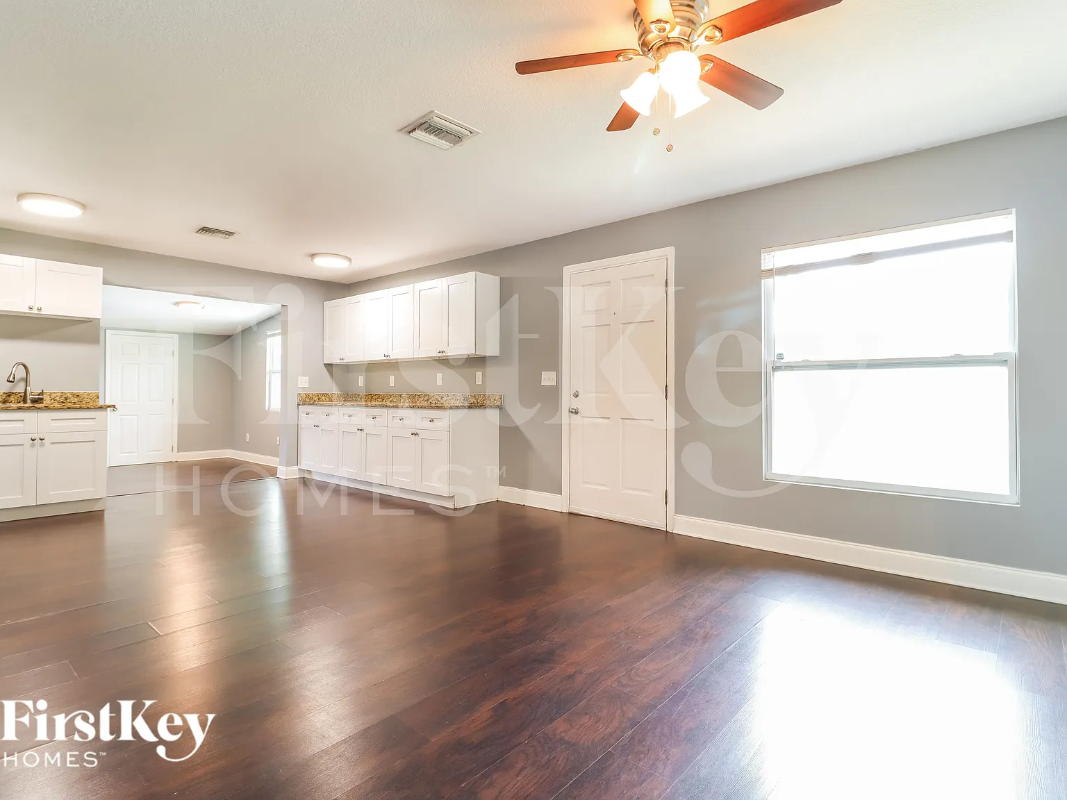3 bed, 2.0 bath, 1400 sqft, $2,765 — Photo 3