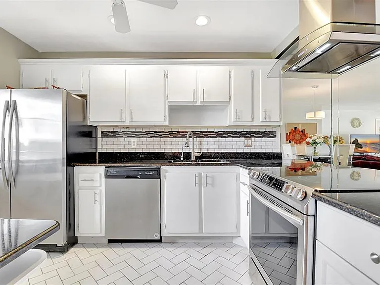 4070 Tivoli Ct #307 — Photo 12