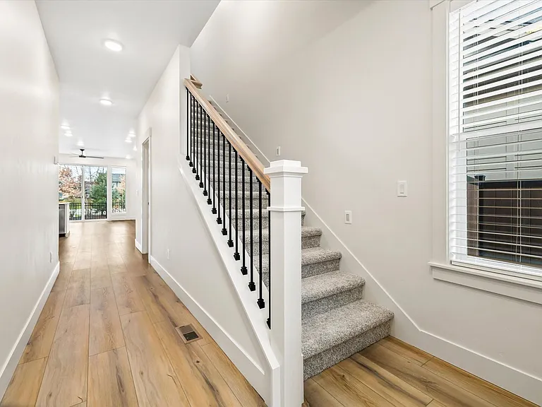 319 N Sauer River Ln — Photo 4