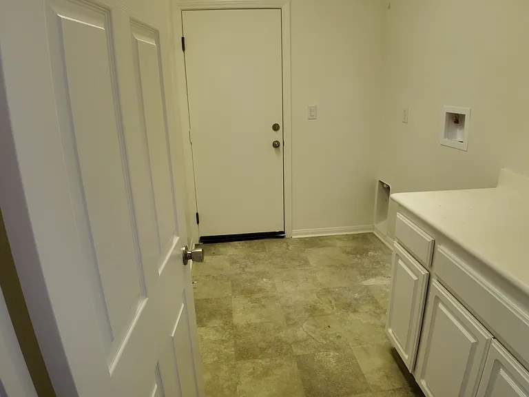 1328 Landmark Ln — Photo 16