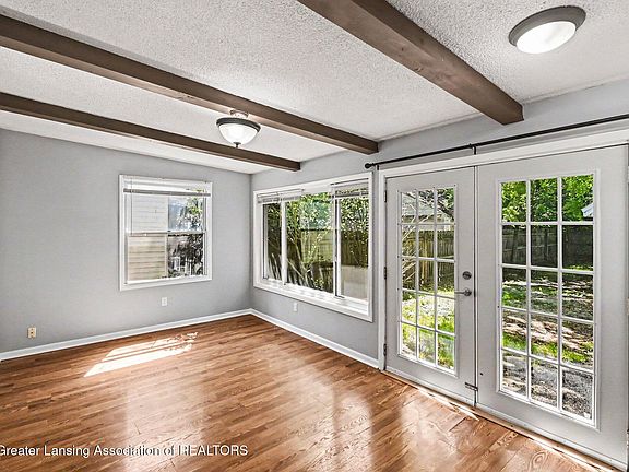 2nd image of 1211 Alsdorf St