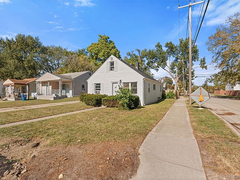 Listing photo 3