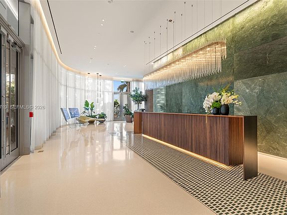 3rd image of 1400 Biscayne Blvd Unit 4106