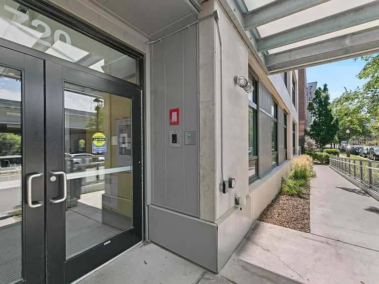 720 N 4th St #209 — Photo 17