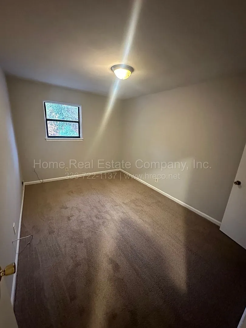 151 Westdale Avenue Apt F — Photo 4
