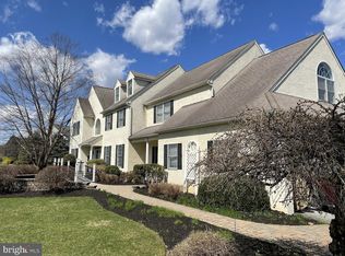 81 Waterview Dr, Glenmoore, PA 19343