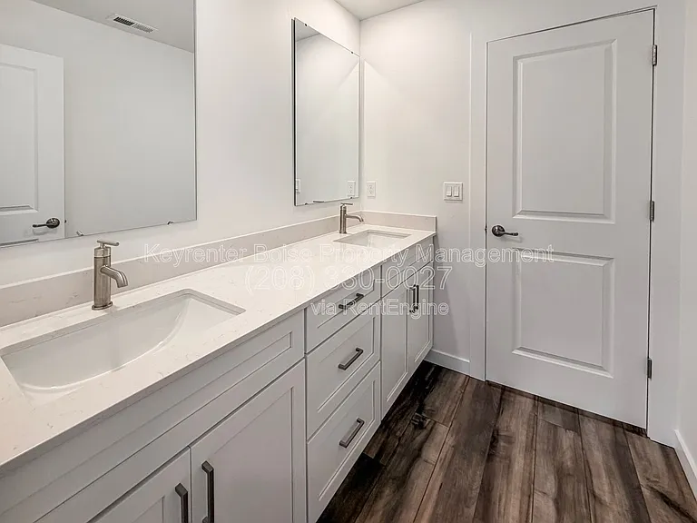 1760 N Big Star Ave — Photo 14