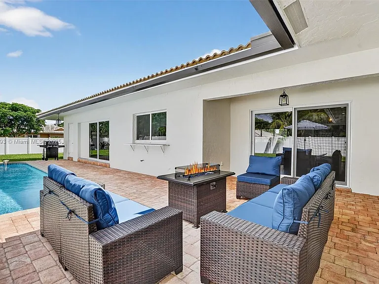 5660 Golfway Dr — Photo 33