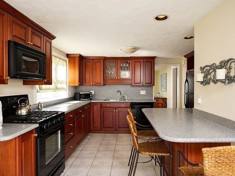 12 Wampatuck Rd #1 — Photo 4