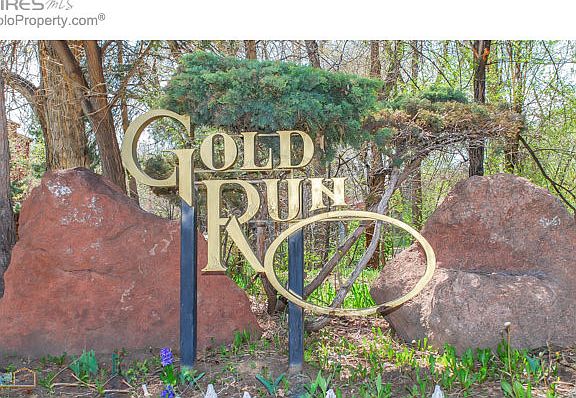 Located just 2 blocks from CU