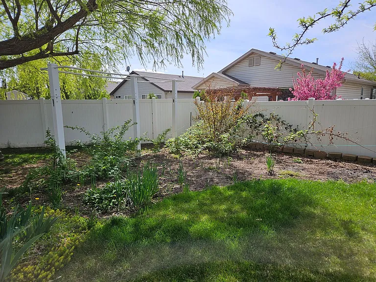 743 N Haworth Cir — Photo 6