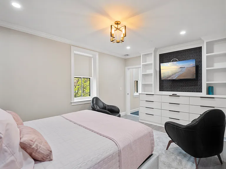 140 Middlesex St #3 — Photo 14