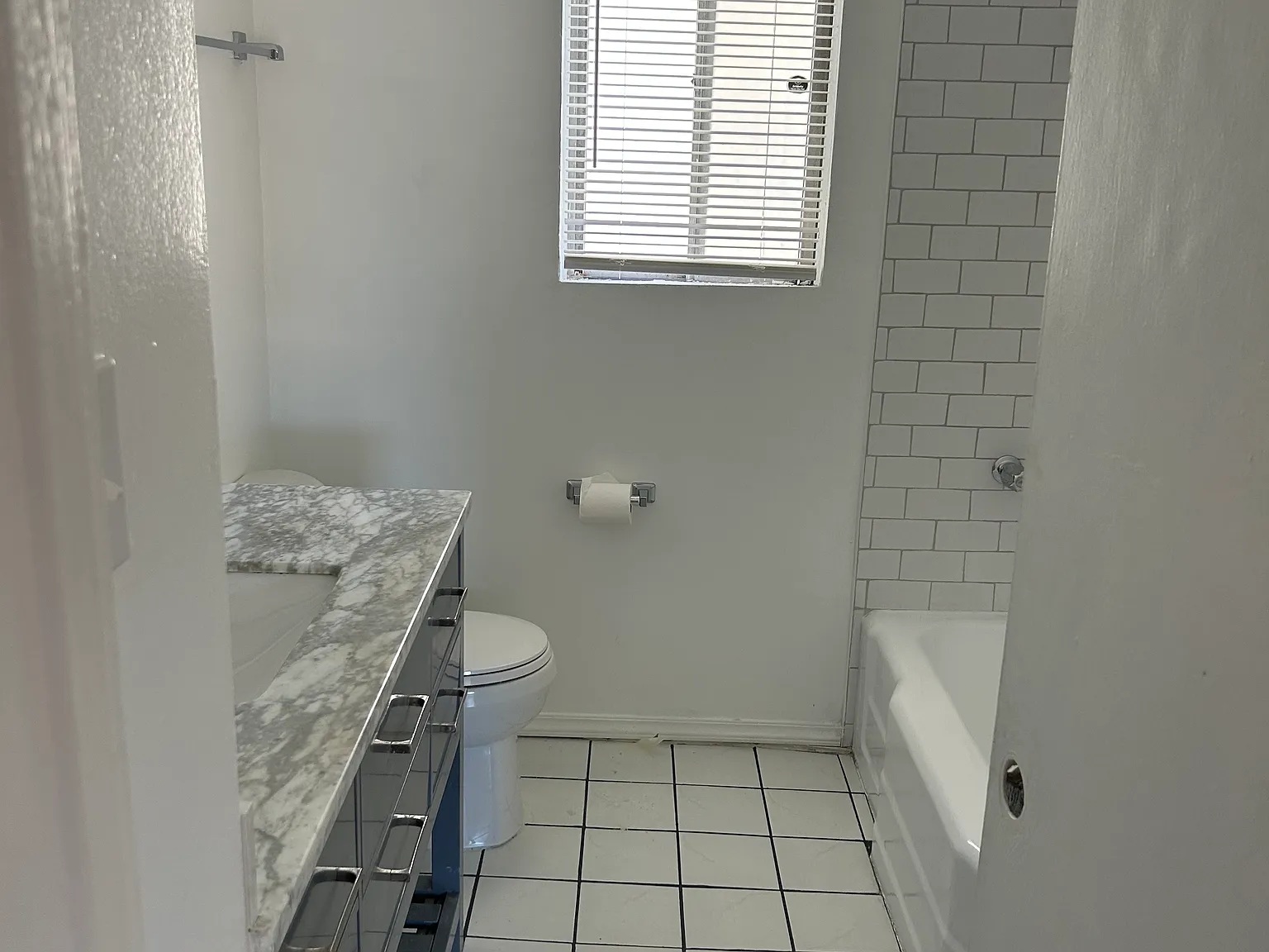 2 bed, 875 sqft, $2,100 — Photo 3