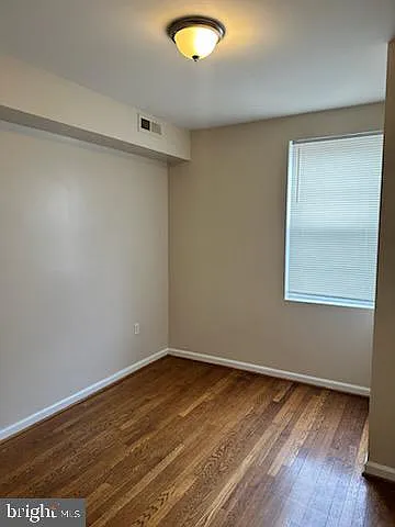 Building Photo - 1913 Rosedale St NE #1
