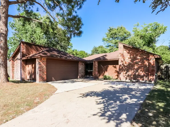10810 Gusty Winds Ct, Houston, TX 77064