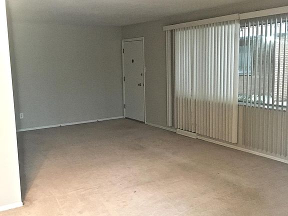 3rd image of 2 Heartwoods Ct APT A