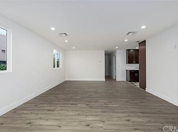 3rd image of 2319 S Redondo Blvd