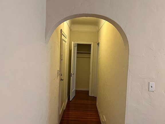 4th image of 610 S Kenmore Ave #10500