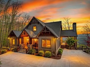 608 Blue Ridge Heights Dr, Blue Ridge, GA 30513
