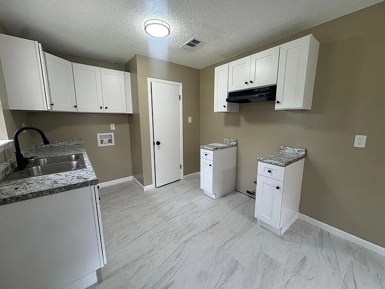1253 Athey Rd — Photo 2
