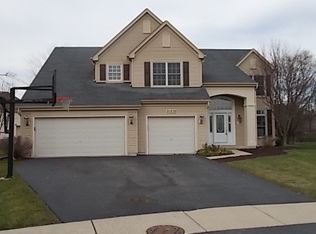 0S570 Hubbard Pl, Geneva, IL 60134