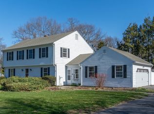 252 Pinewood Dr, Longmeadow, MA 01106