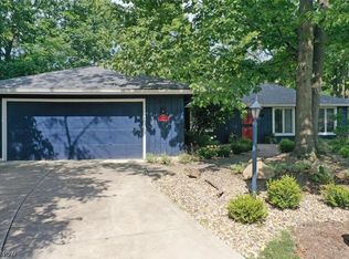 9990 Crows Nest Cv, Aurora, OH 44202