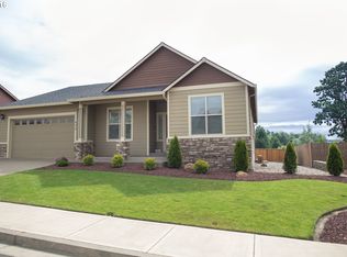 638 N 8th St, Carlton, OR