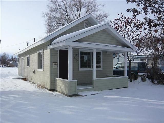 1st image of 1302 8th Ave E