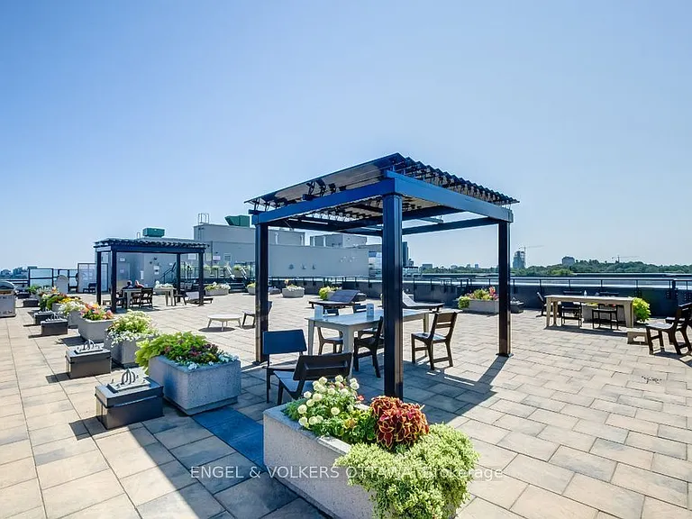 360 Patricia Ave #106 — Photo 32