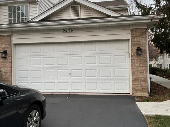 2428 Stoughton Cir, Aurora, IL 60502