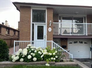 56 Mentor Blvd, Toronto, ON M2H 2N1