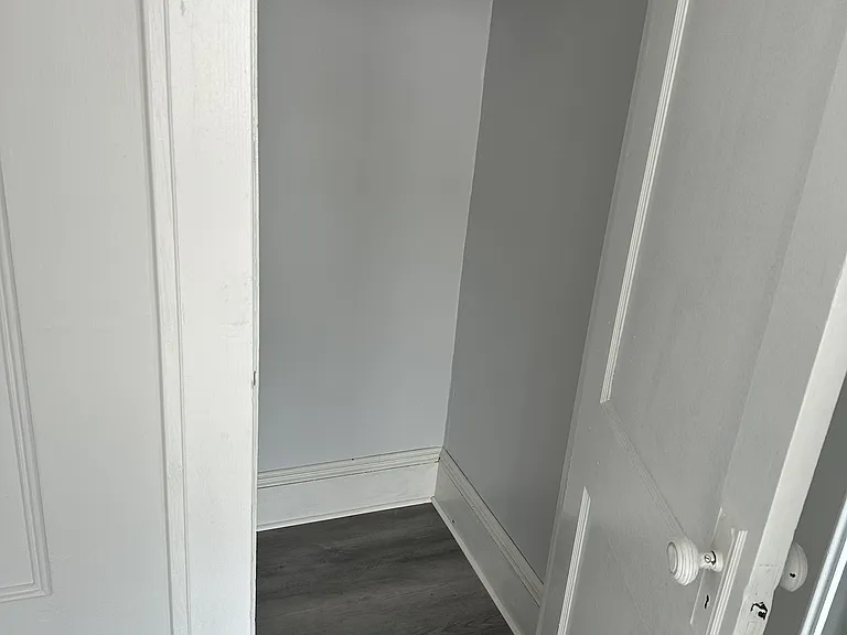 50 Montrose Ter — Photo 13