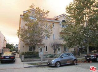 823 1/2 S Gramercy Pl, Los Angeles, CA 90005