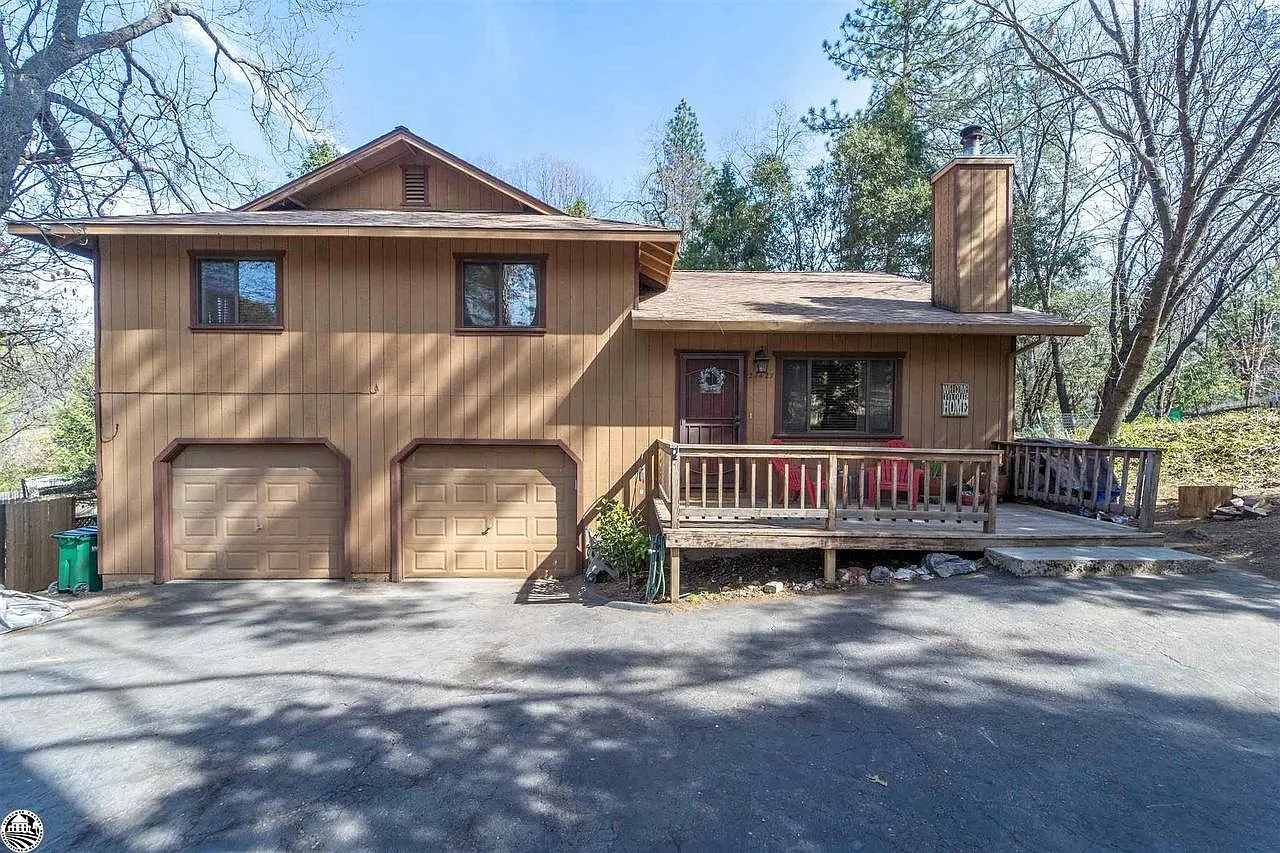 21427 Crystal Falls Dr photo 1