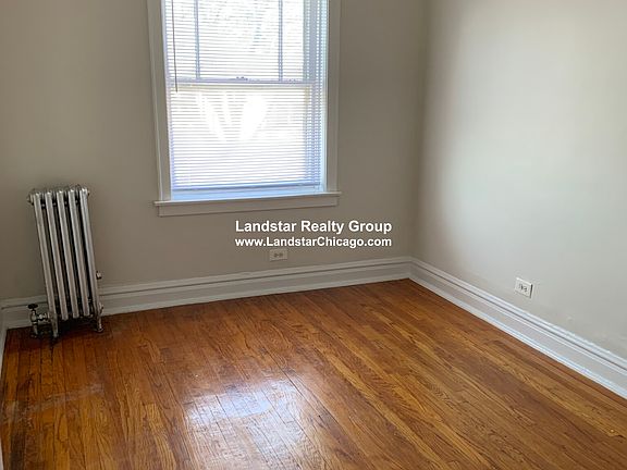 3rd image of 4635 N Lowell Ave #F1