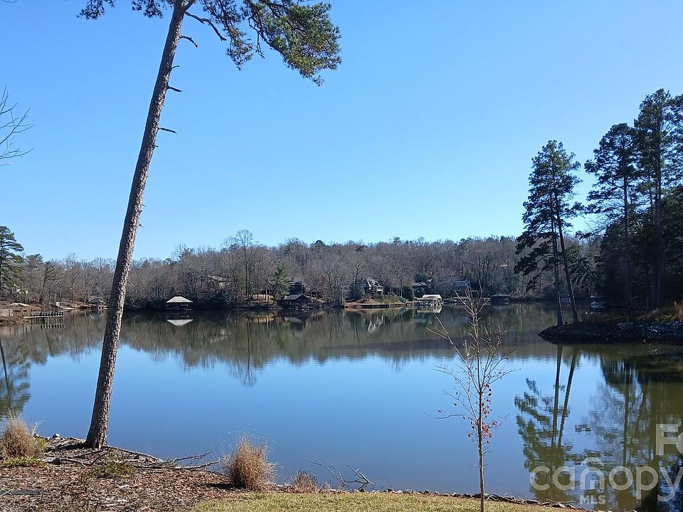 1st image of 5747 Lake Pointe Dr