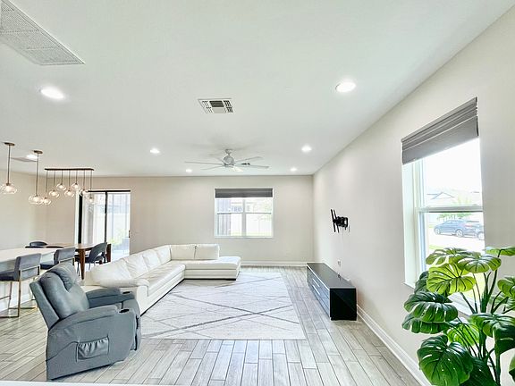 3rd image of 19340 Breynia Dr