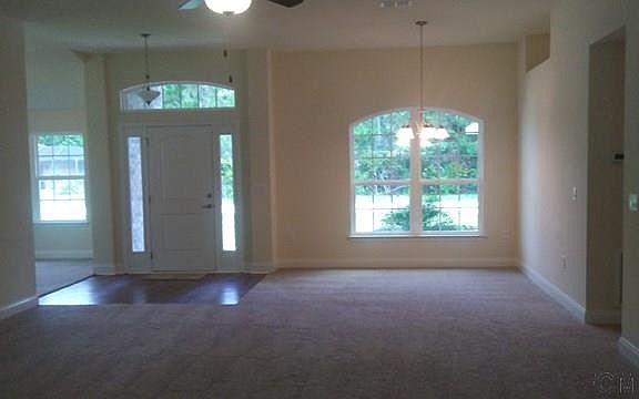 5th image of 12 Lindsay Dr