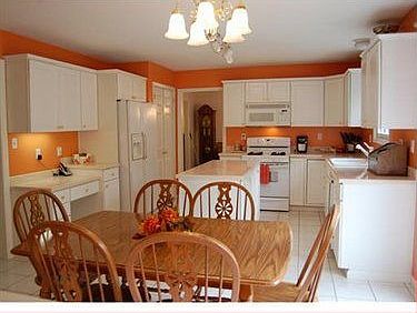 5th image of 718 Bristlecone Dr