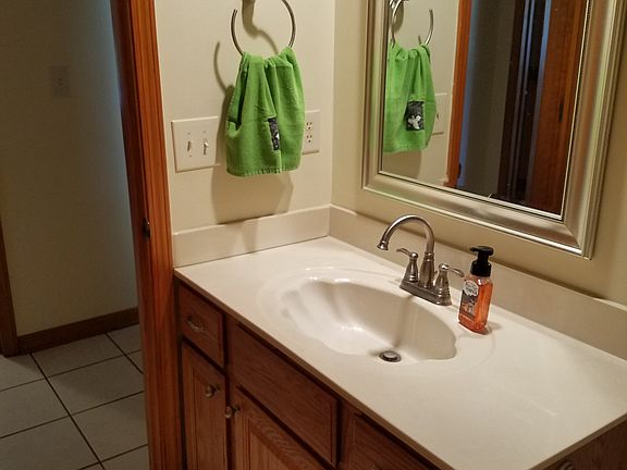 MAIN LEVEL BATH