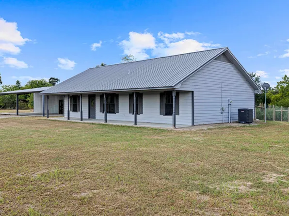 2044 Cardinal Rd, Gilmer, TX 75645