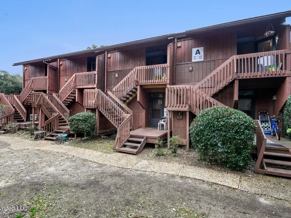206 Lakeside Villa #A, Diamondhead, MS 39525