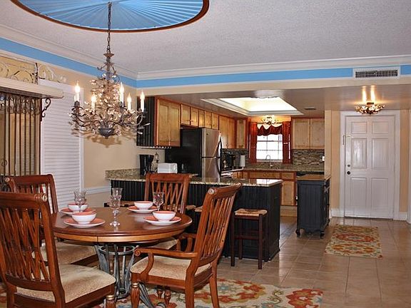 3rd image of 131 Bluff View Dr APT 301