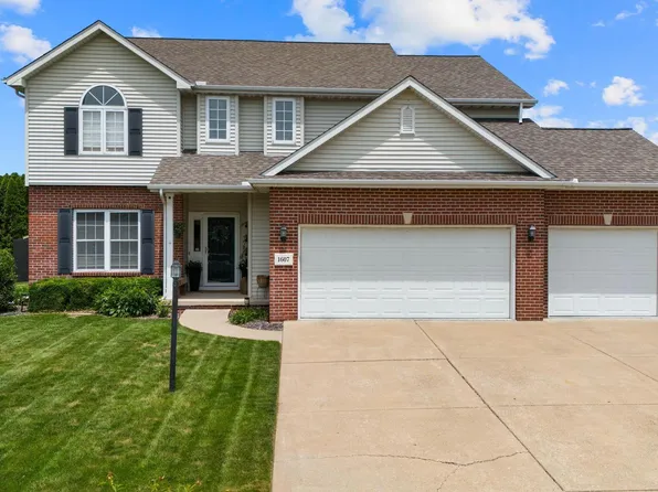 1607 W Greystone Ct, Chillicothe, IL 61523