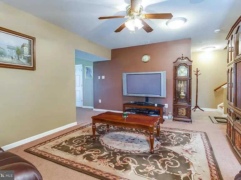 4287 Talmadge Cir — Photo 8