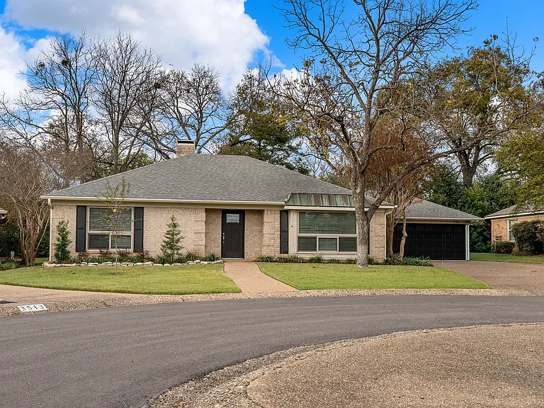 35099 Heatherstone Cir — Photo 3