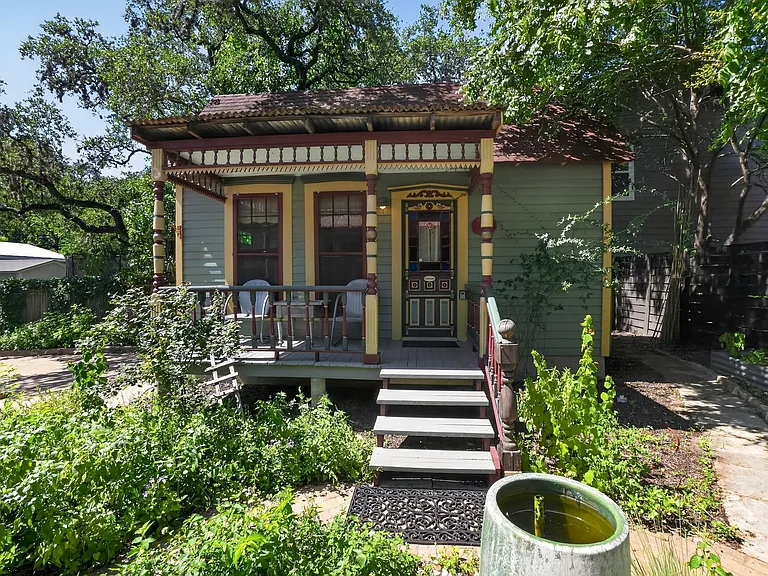 221 Park Ln — Photo 30
