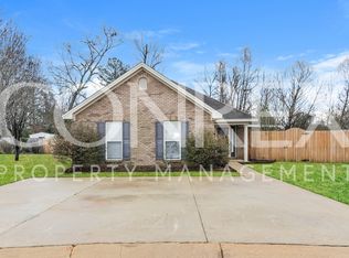 196 Ridgeview Dr, Millbrook, AL 36054