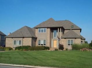 3213 Heather Rd, Ann Arbor, MI 48108